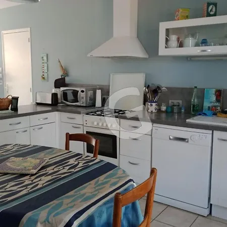 Holiday home Maison De Pour 6 A Sur - Fr-1-194-406